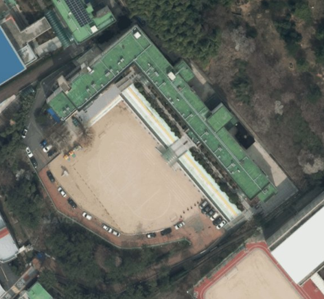 연제중학교의 위성사진