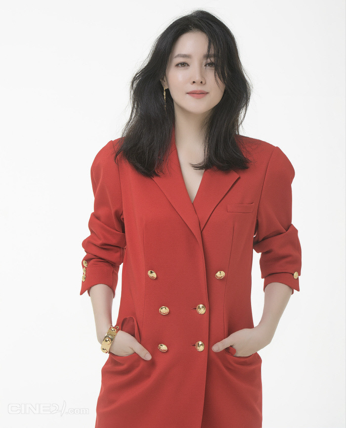 이영애 나이 프로필 키 결혼 남편 인스타 화보 과거 대장금 리즈 드라마 영화