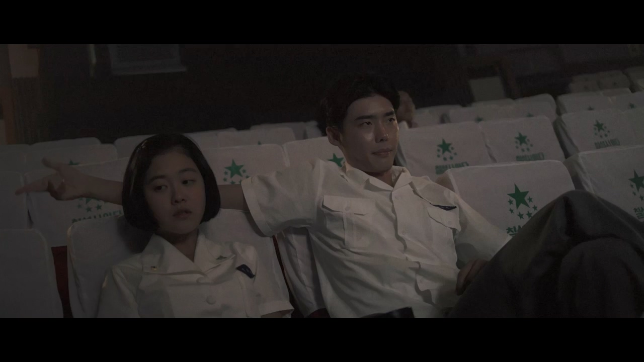 피끓는 청춘 Hot Young Bloods.2015p.HDRip.H264.AAC.mkv_20240204_152458.096.jpg