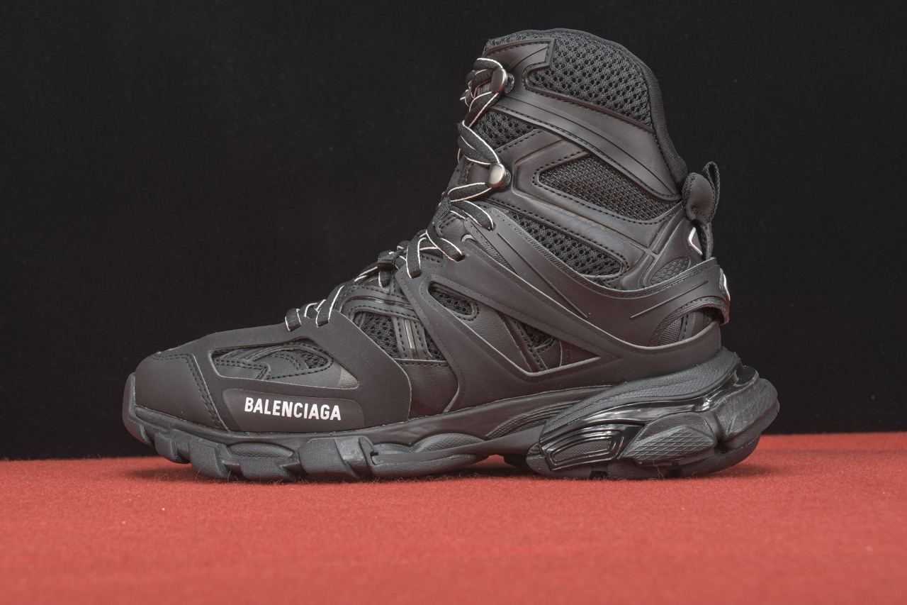  [BALENCIAGA] GT 발렌시아가 트랙 하이크 스니커즈 블랙 654866 W3CP3 1000
