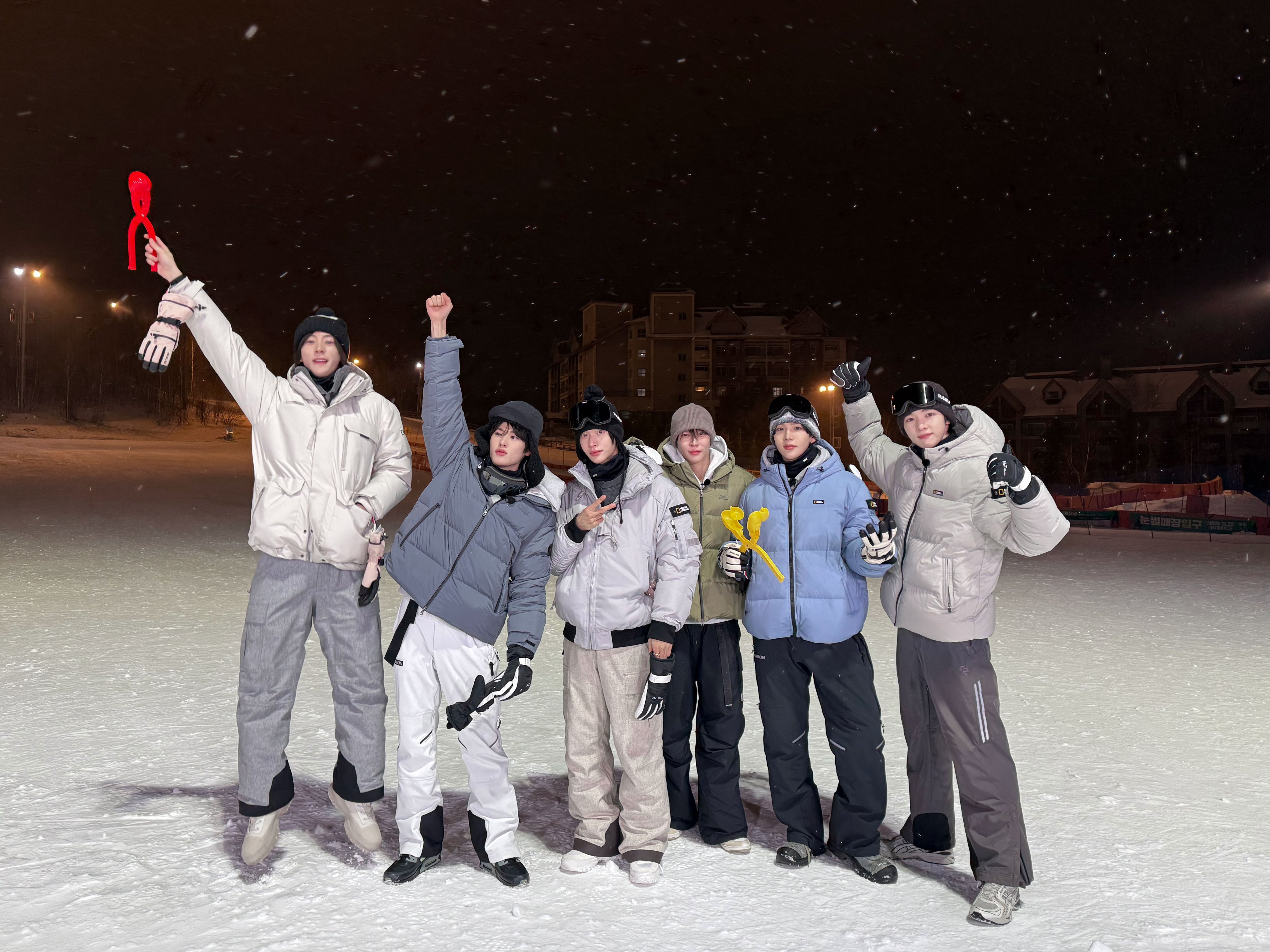 20250218위라이즈트위터공계가족사진