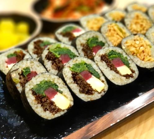 가지런히 놓여있는 김밥