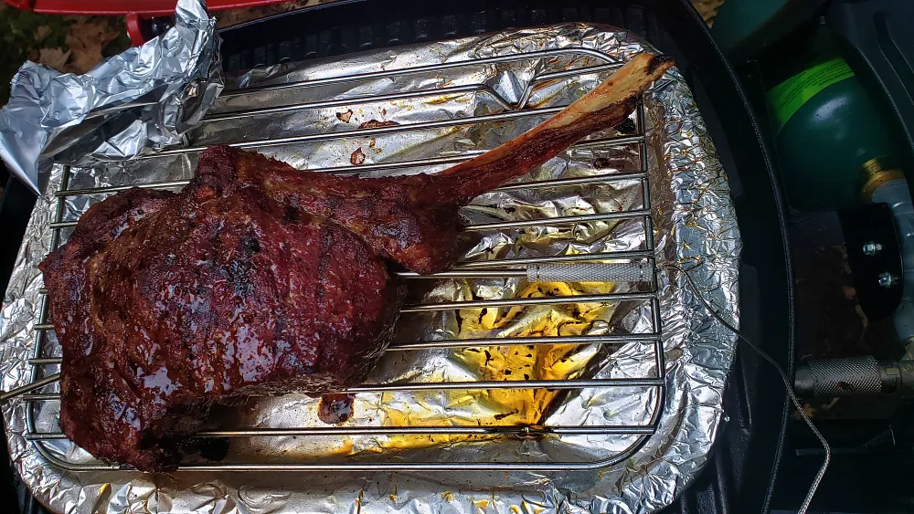 tomahawk ribeye steak