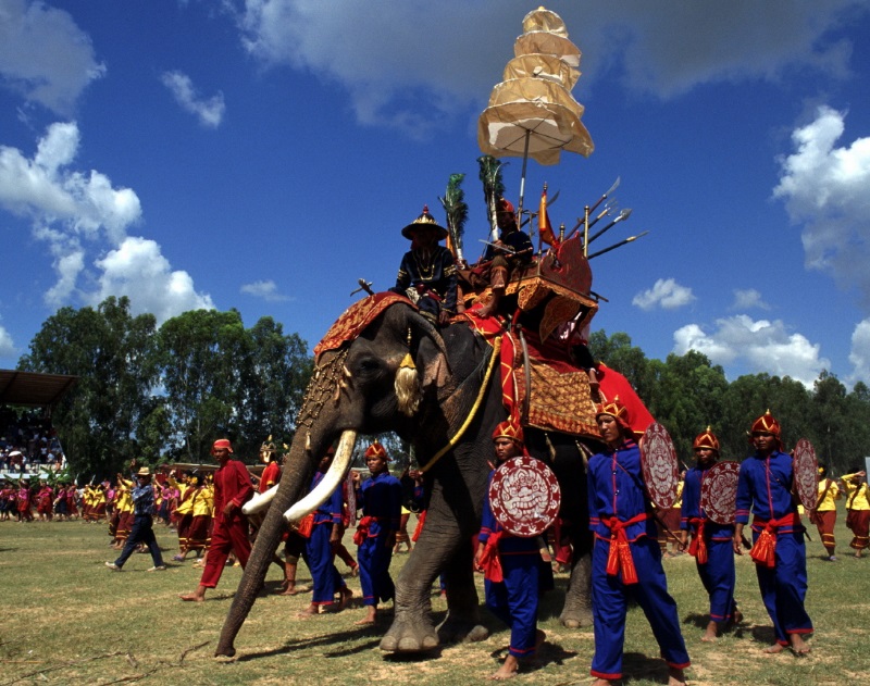 태국 코끼리 축제 행렬