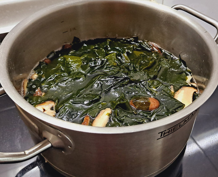 미역국 끓이는 방법 쫄깃~ 표고버섯 들깨미역국 고기없이 16