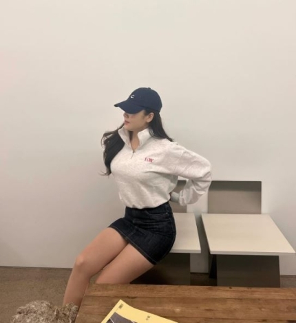  나는솔로 9기 옥순 인스타 근황 청미니스커트 글래머 성형