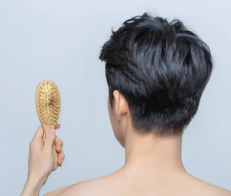 탈모 꿈해몽 / 머리카락이 머리가 빠지는 꿈 - 머리 빠진 것을 비웃는 꿈 탈모 꿈해몽 / 머리카락이 머리가 빠지는 꿈 - 머리 빠진 것을 비웃는 꿈