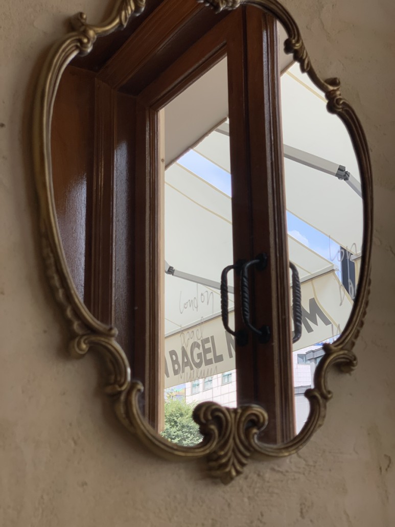 :: 런던베이글뮤지엄 안국 카페 8