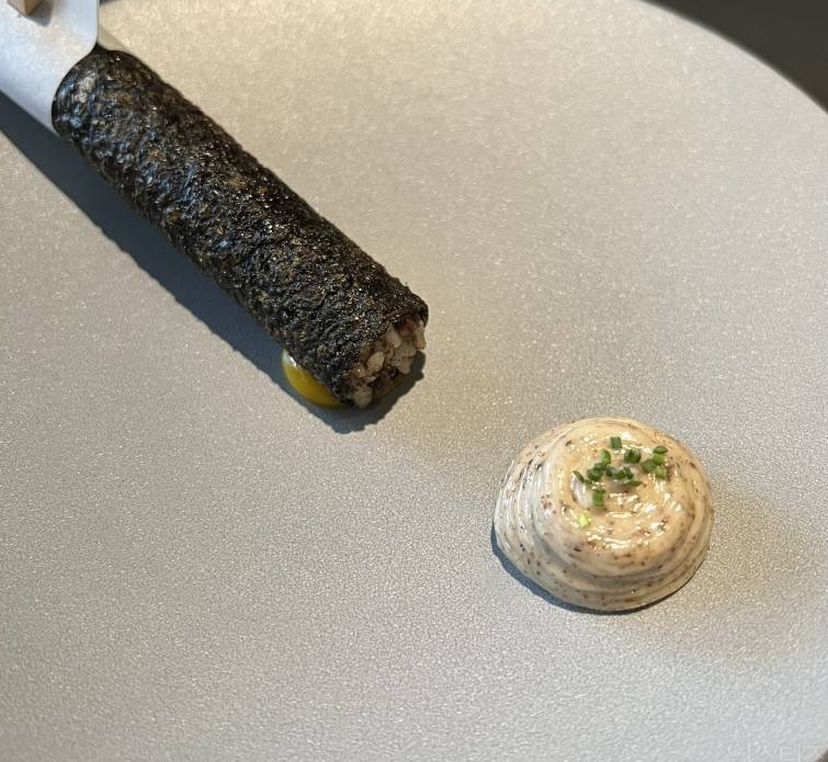  줄서서 먹는다는 한줄에 16,000원 강남김밥