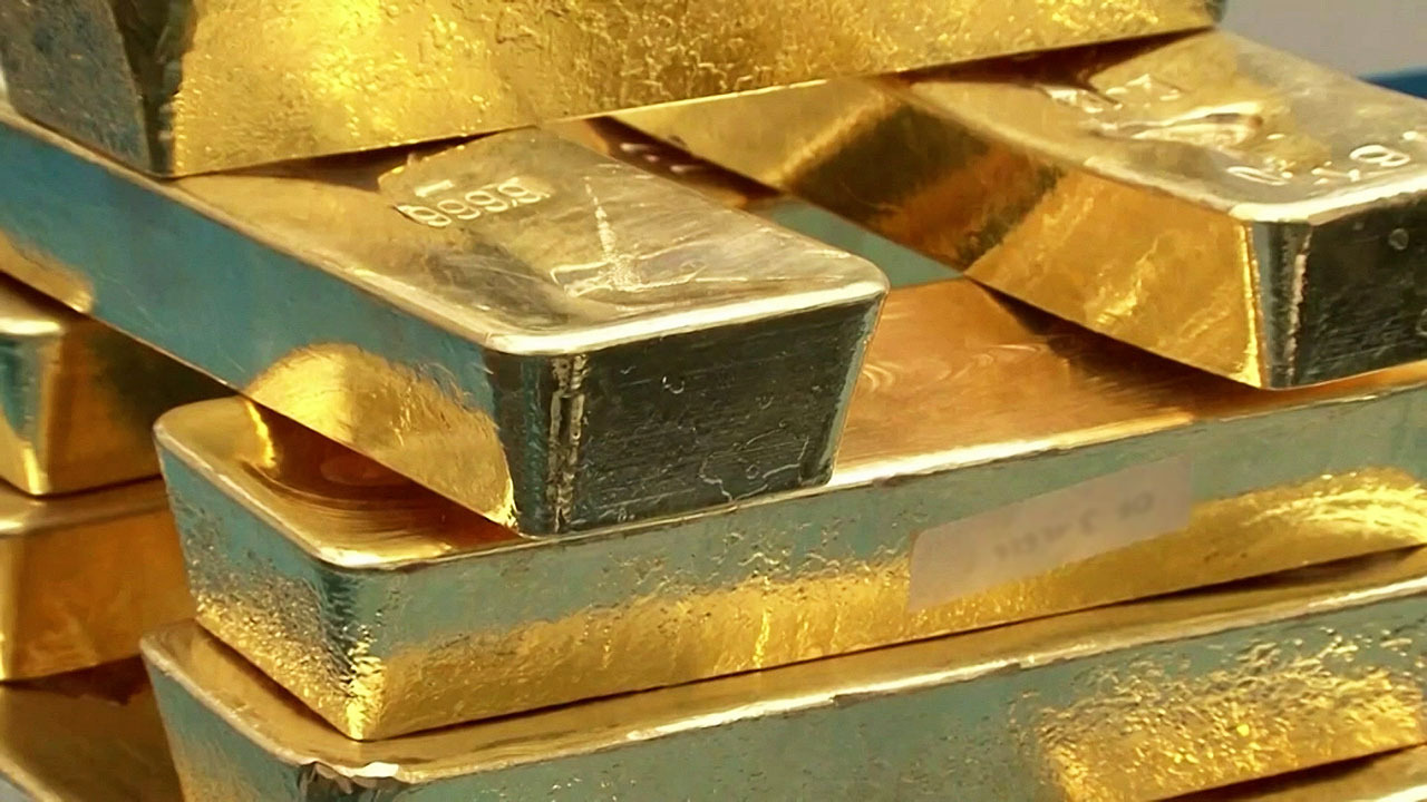 2025년 금값, 온스당 $3,000 돌파? 투자자들이 주목해야 할 금 시세 전망!