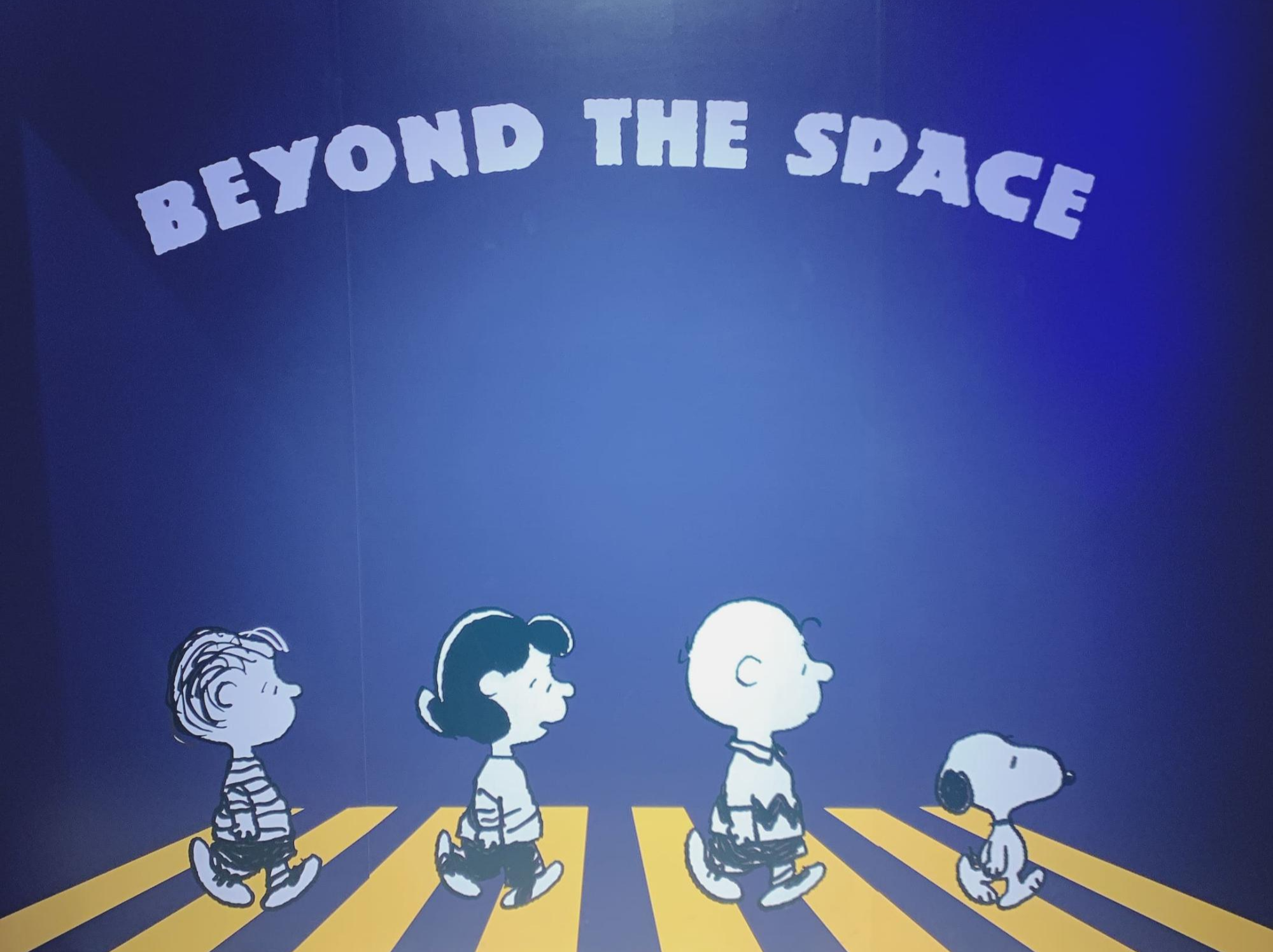 스누피전시회 Beyond the Space 관람 시작