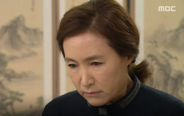 "양반집 아들이 머슴집 딸이랑 결혼 하는거 봤습니까?"라며 파혼을 통보하는 사돈에게 남편의 명함을 건네자…