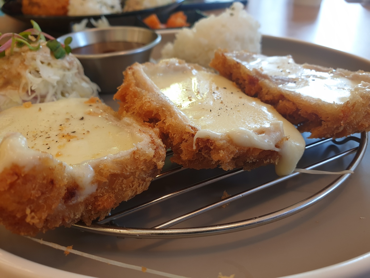  오유미당 치즈돈가스는 너무~ 맛있어!!!!
