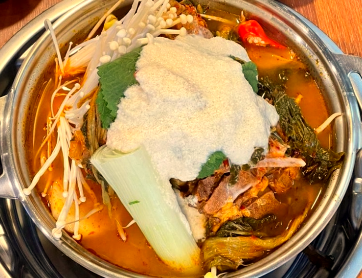 콩비지-올라간-감자탕