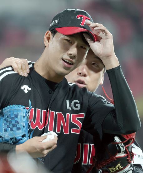 정우영 야구선수 안고