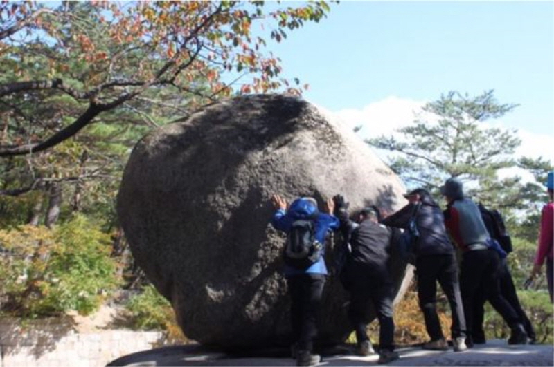 설악산 흔들바위
