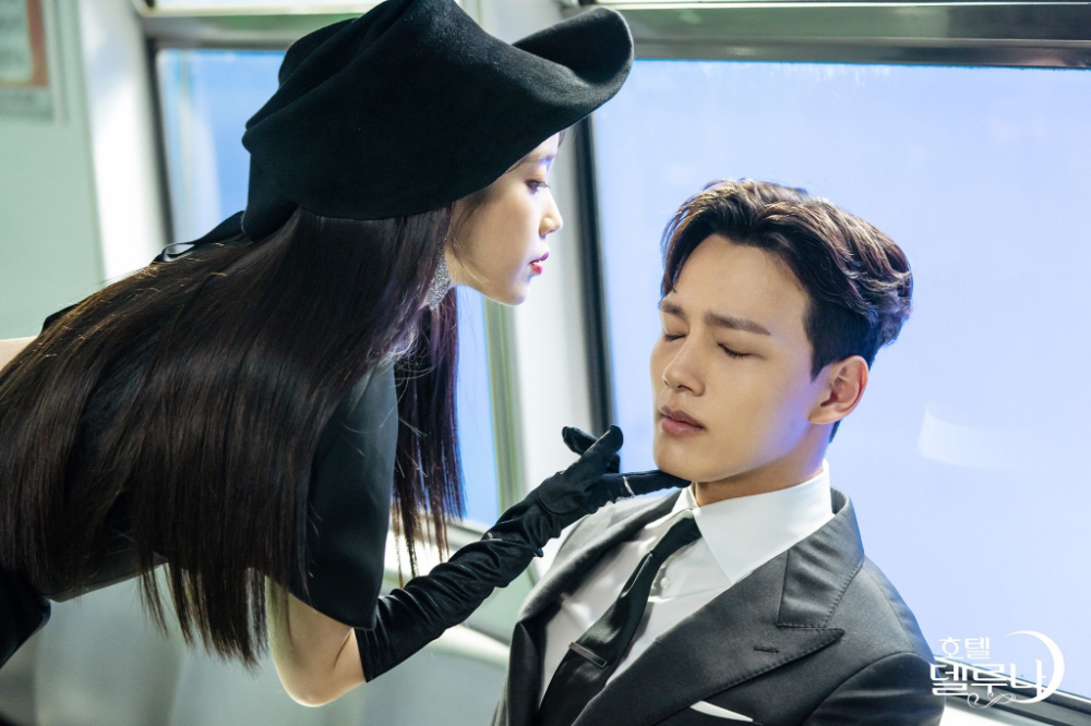 아이유 사진 앨범 바탕화면 휴대폰화면 배경화면
