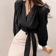  혜자템 랩블라우스 구매 갖고싶네요.