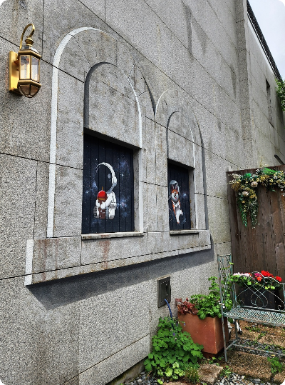 벽 조명 꽃 의자