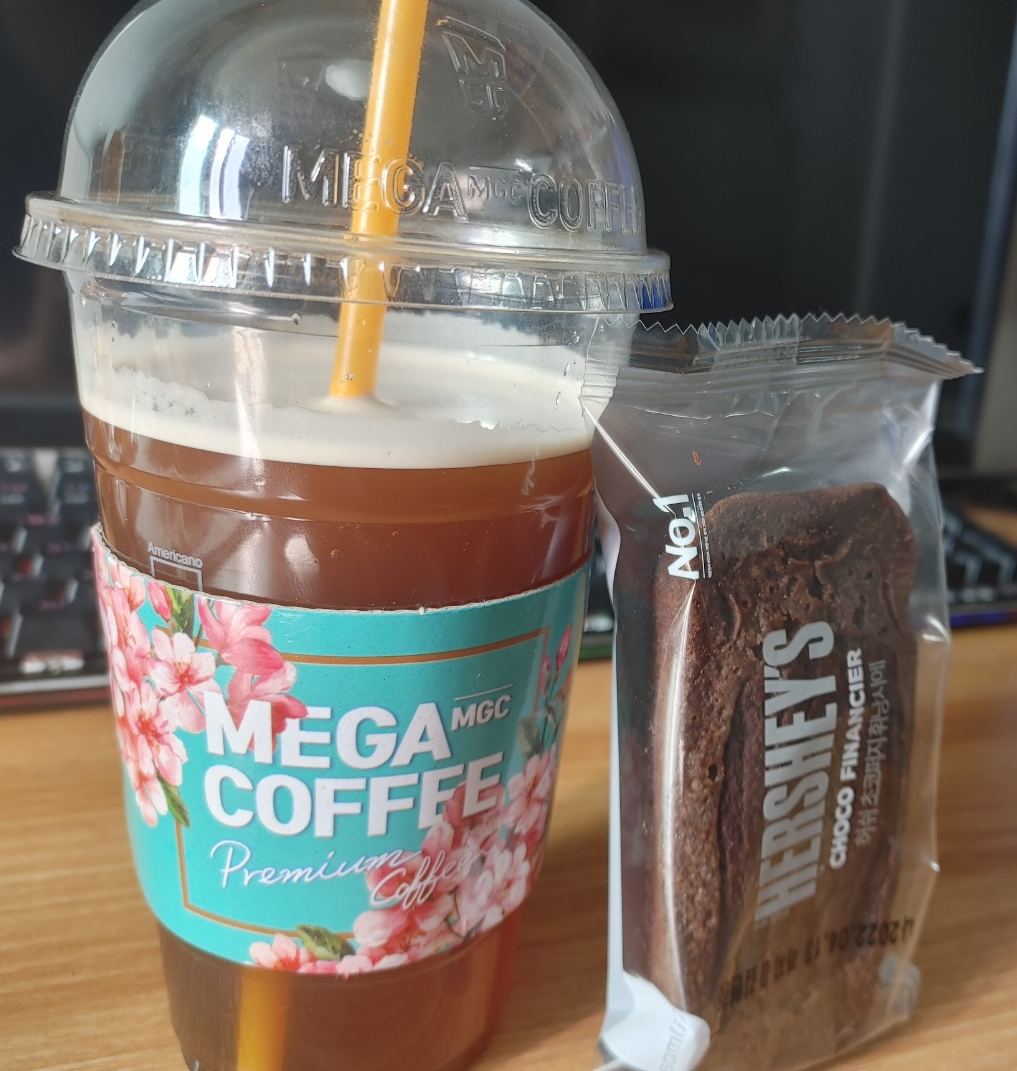  [허쉬 초코퍼지 휘낭시에] 커피와 아주 어울려요!!!!!