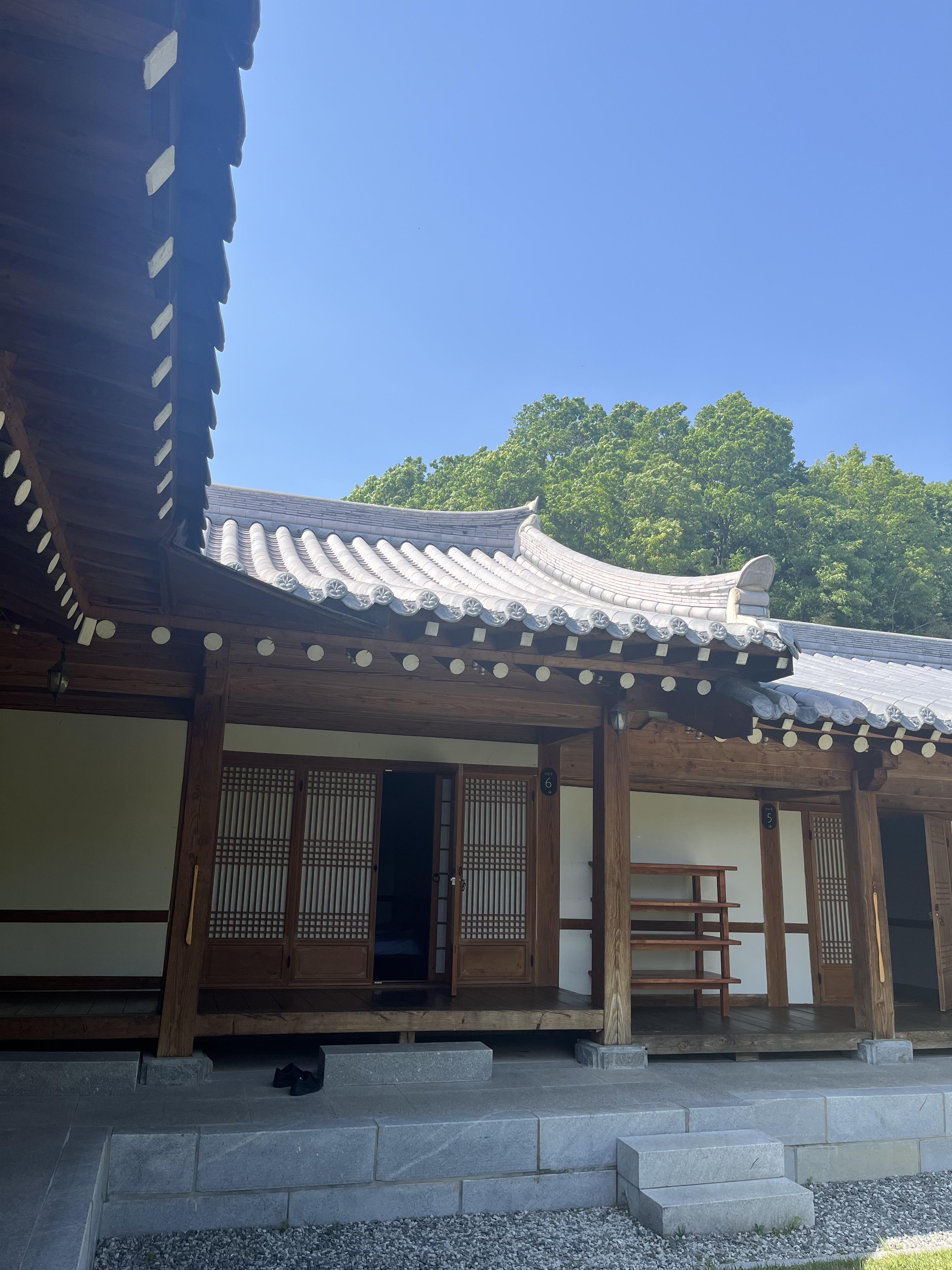 세종 한옥펜션 휴휴당 한옥 외부