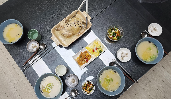 누룽지 닭백숙 한상