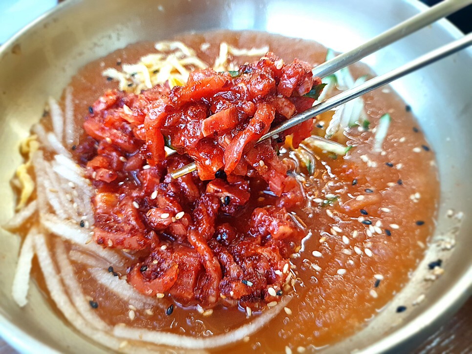 대구공항 근처 맛집 탐방, 금손정 육회물회, 물냉면 (여행 시 주차도 가능) 대구공항 근처 맛집 탐방, 금손정 육회물회, 물냉면 (여행 시 주차도 가능)
