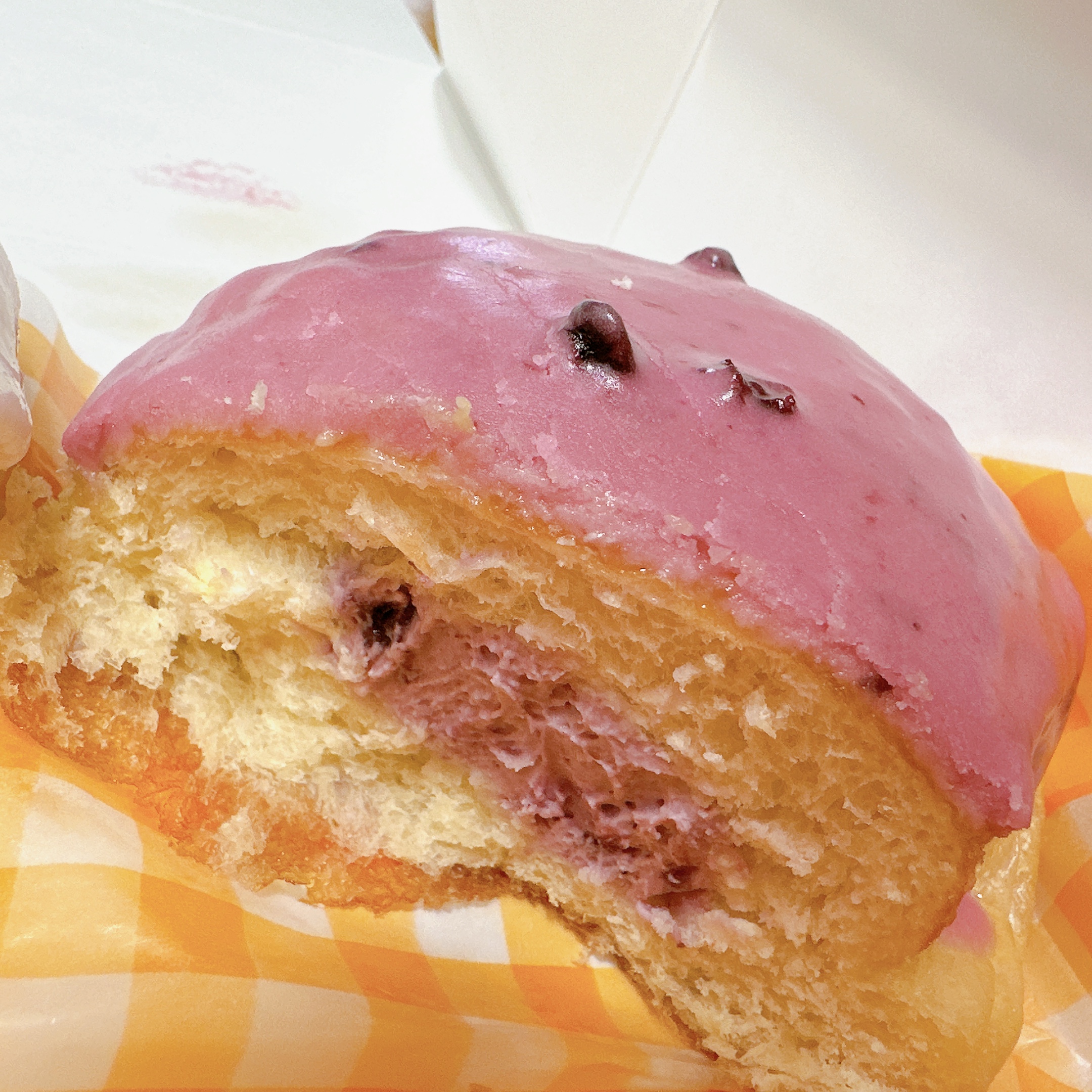 블루베리크림치즈-도넛-단면