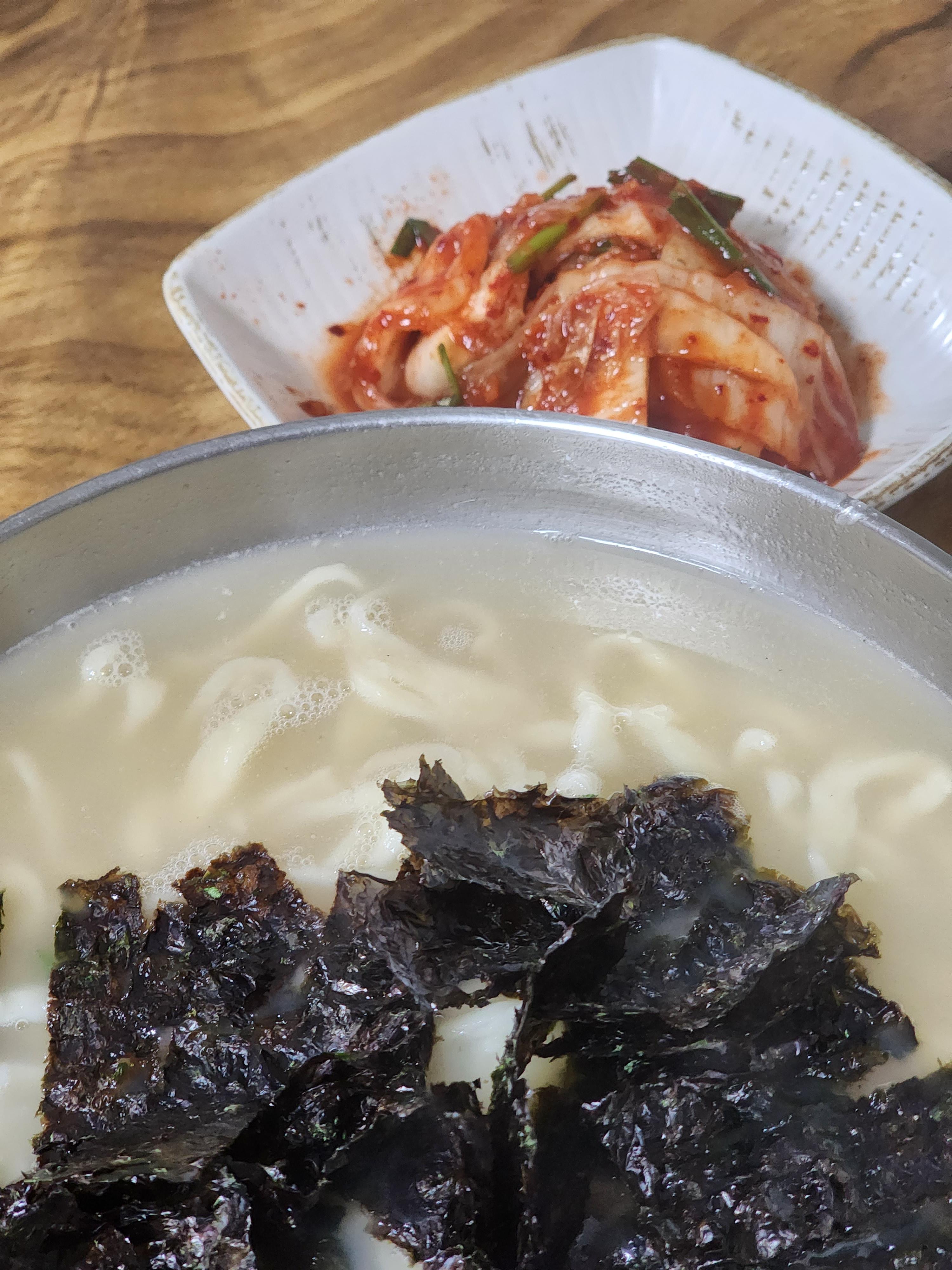 이모네손칼국수 이미지