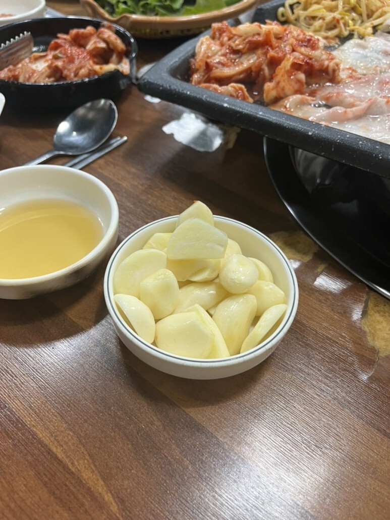 Golmokjipdaepae (골목집대패) 3