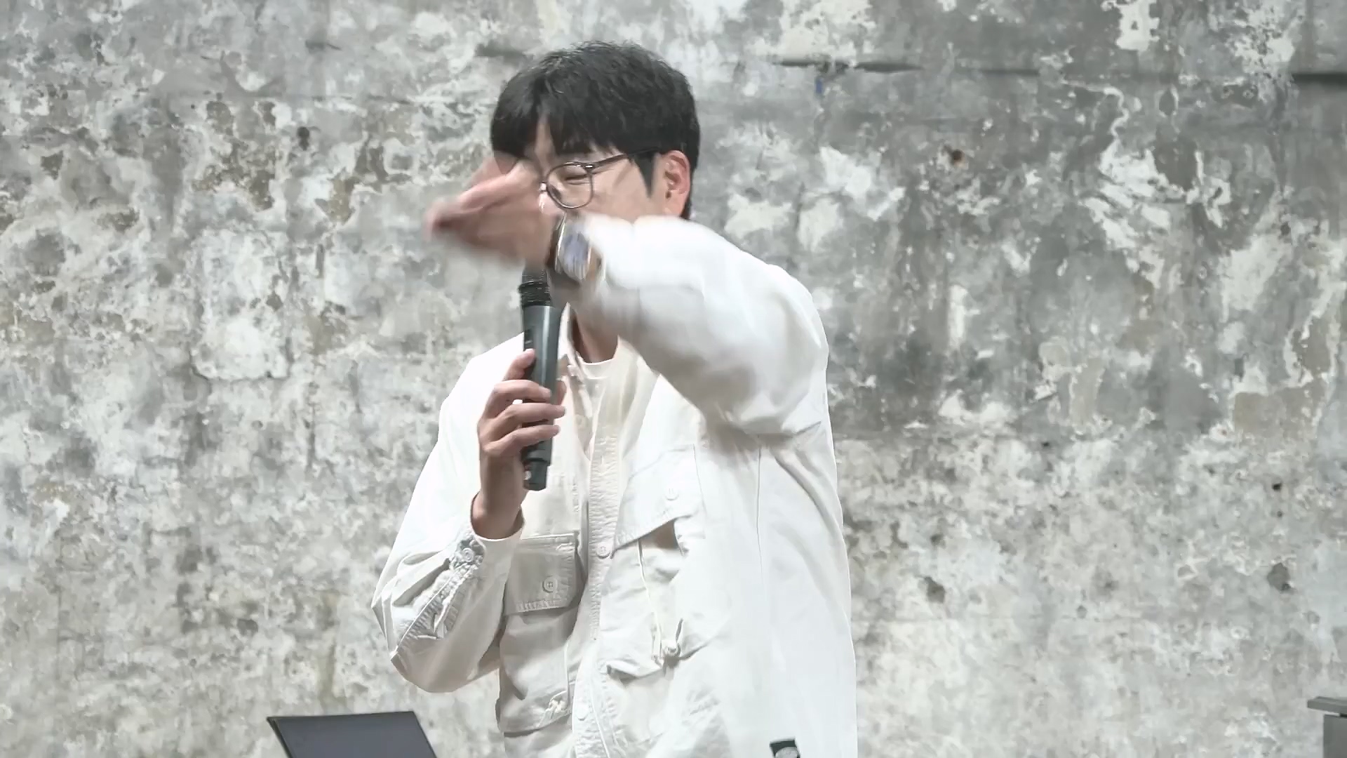 탁현민 더 쇼.mp4_20241208_165510.225.jpg