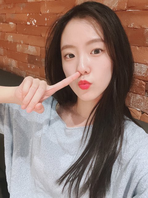 아이린이랑 닮았다는 말 소소하게 나오고 았는 여돌 비주얼...jpg | 인스티즈