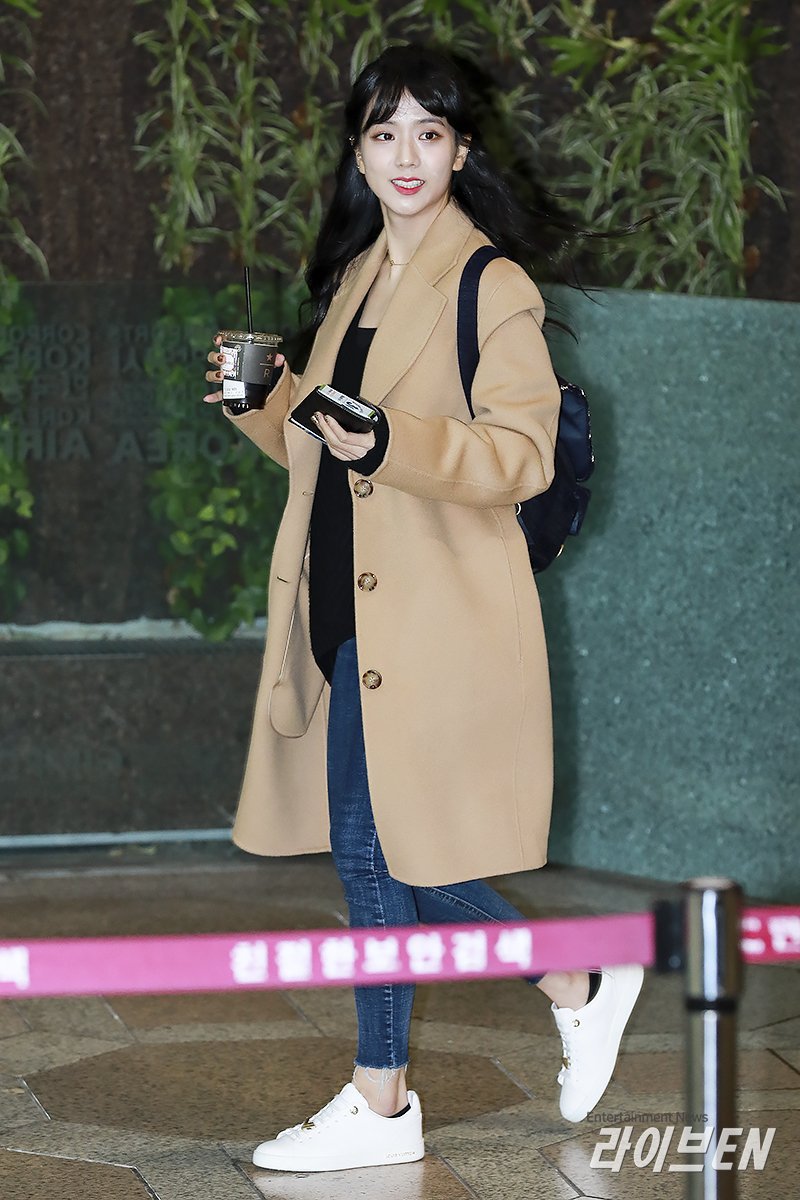  블랙핑크 2년전 공항 사진 (18.01.20)