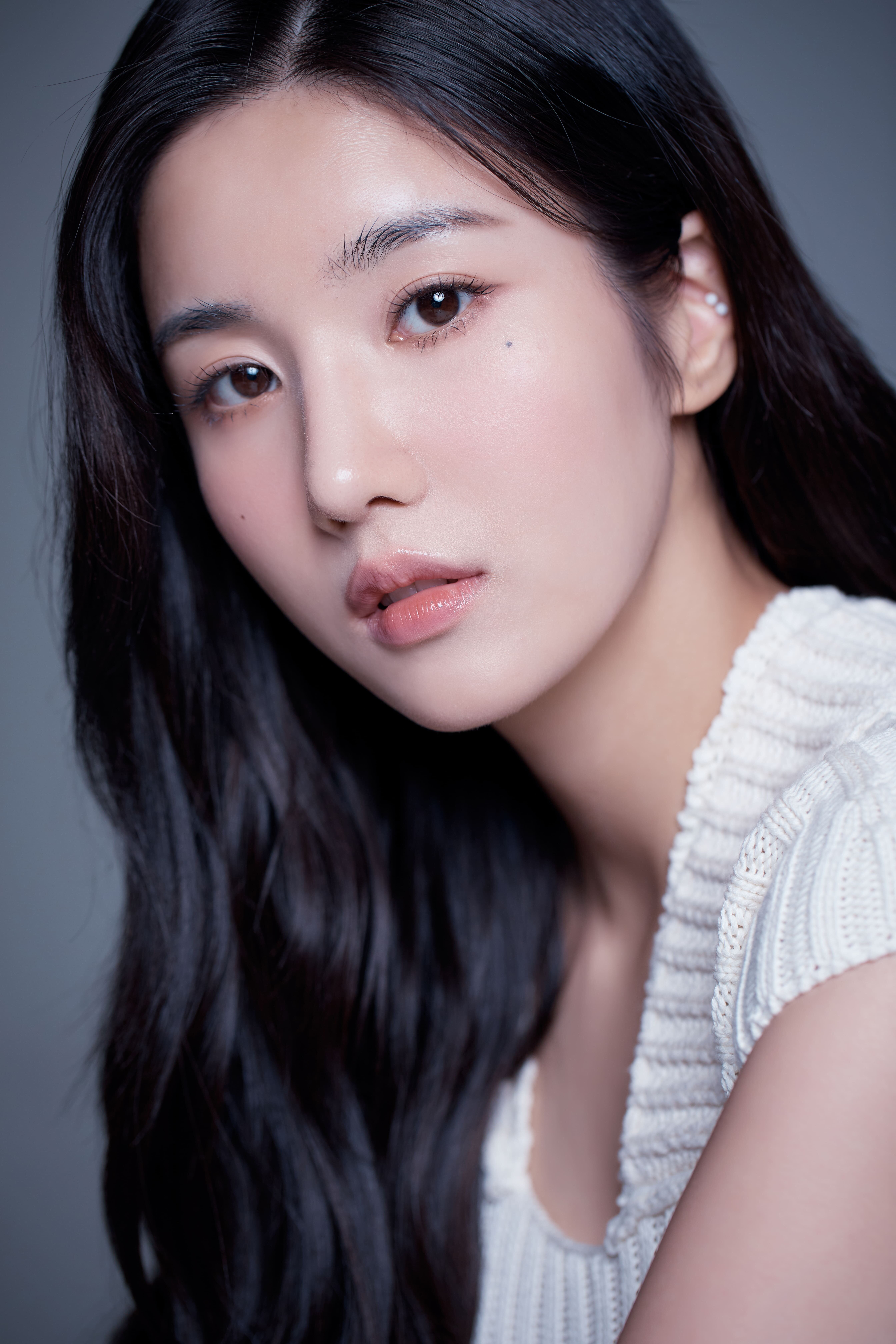 권은비, 김채원 울림엔터 공식 프로필 사진