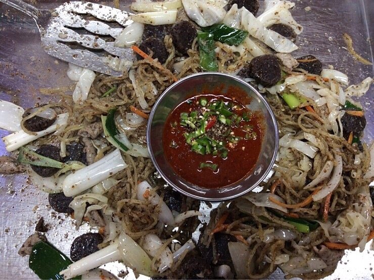  소주 한잔을 부르는 맛, 순대볶음(Stir-fried Blood Sausage)