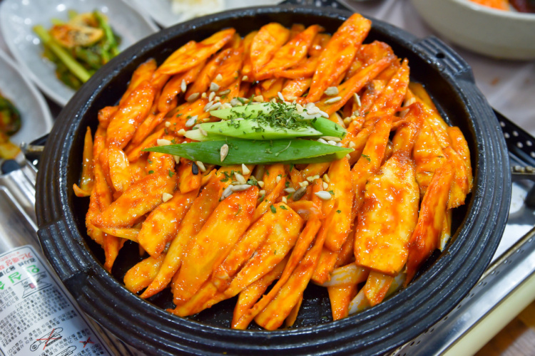  생생정보통 전설의 맛 26년 전통 더덕구이 등갈비 정식 전북 진안 마이산 맛집