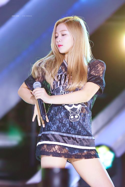 레드벨벳 예리 사진 모음(Red Velvet Yeri) 직캠 고화질 몸매 나이 국적