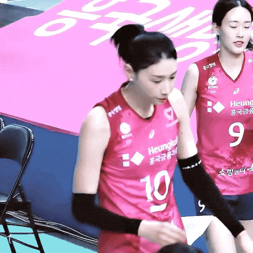  김연경 성호긋기.gif