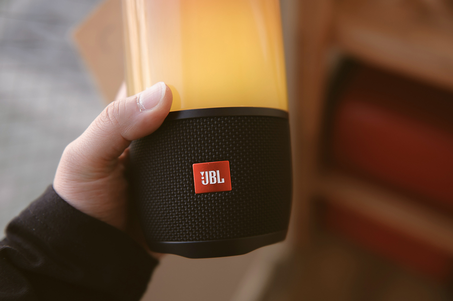  아웃도어 블루투스 스피커 추천 jbl pulse