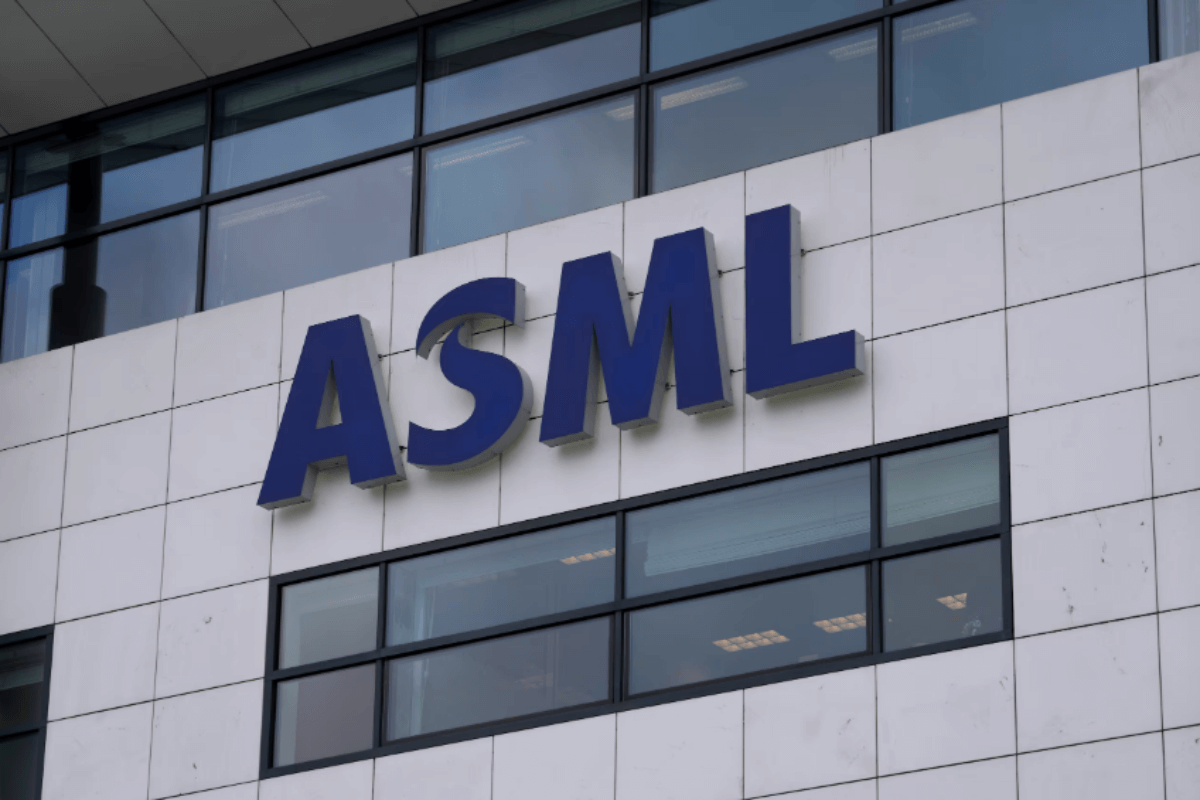 ASML-회사-로고-건물