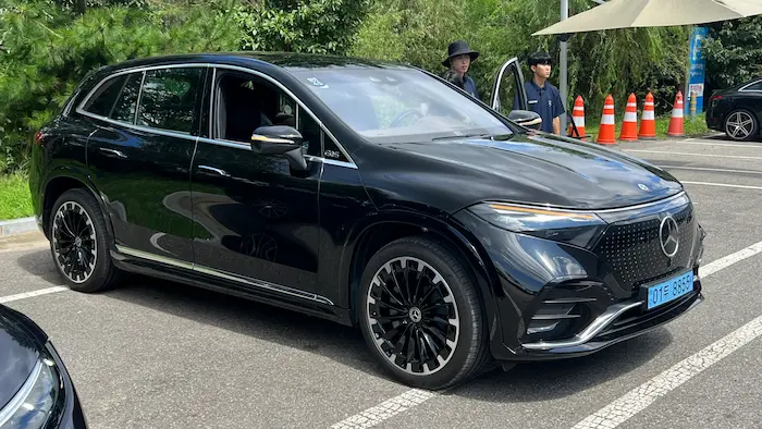 EQS SUV