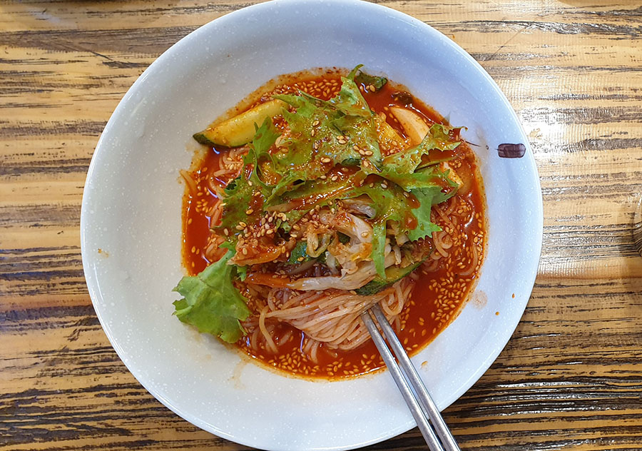  인덕원 비빔국수, 한고은 비빔국수, 비빔국수 맛집, 갈비만두
