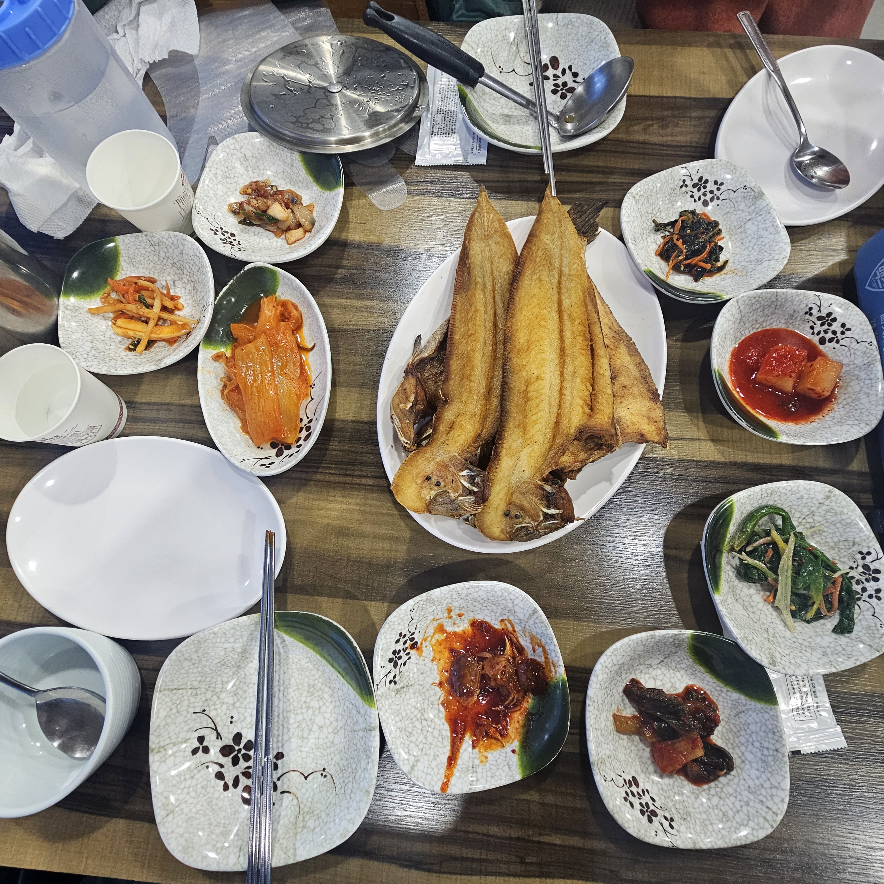 모듬구이 정식과 밑반찬