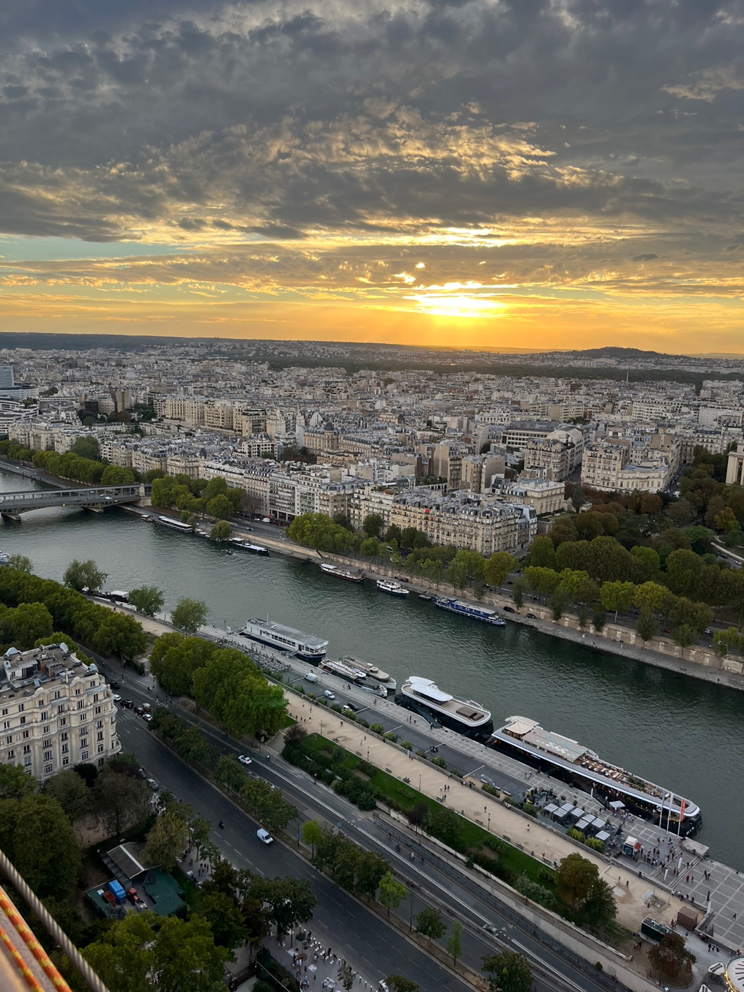 프랑스 파리 에펠탑 정상에서 바라본 풍경(3)