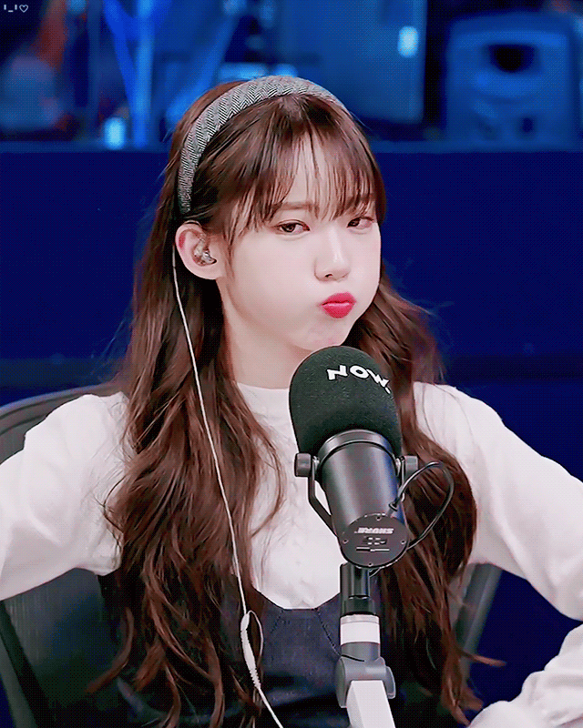 [연예] [움짤]         귀여운 우주소녀 루다 . GIF -  와이드섬