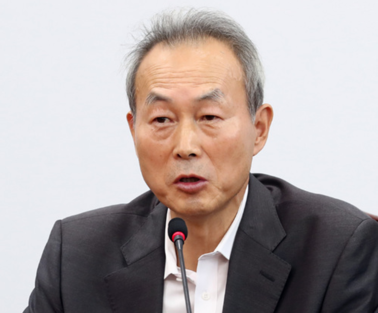  이석태 헌법재판관 프로필