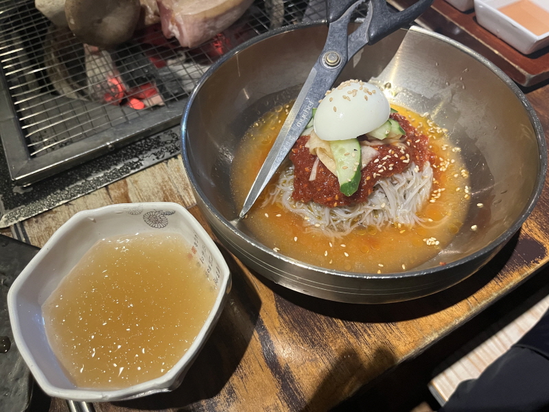 명동 고기 맛집 육통령 냉면