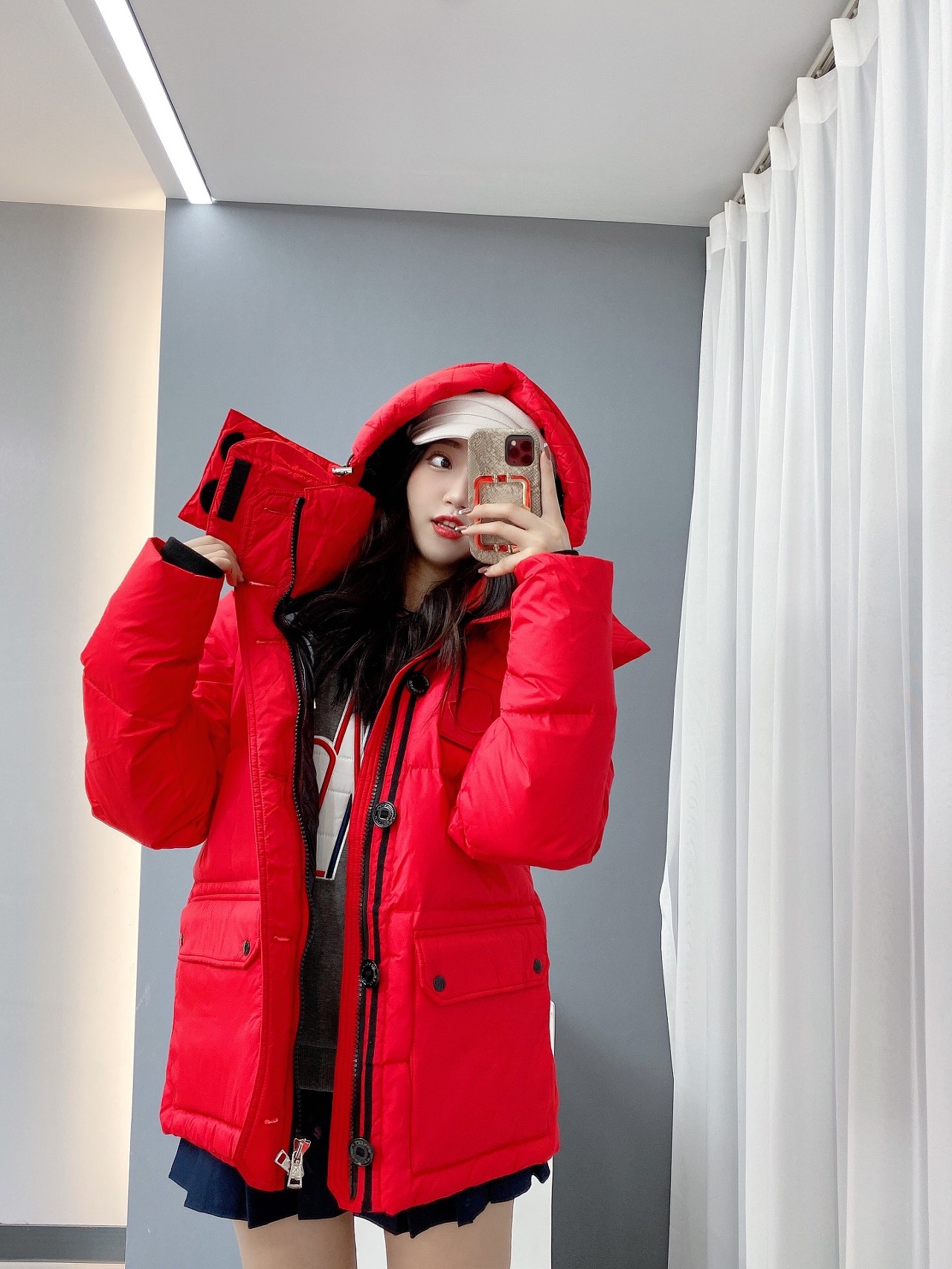  [MONCLER] 몽클레어 멀티 패치 레드 다운 패딩 자켓