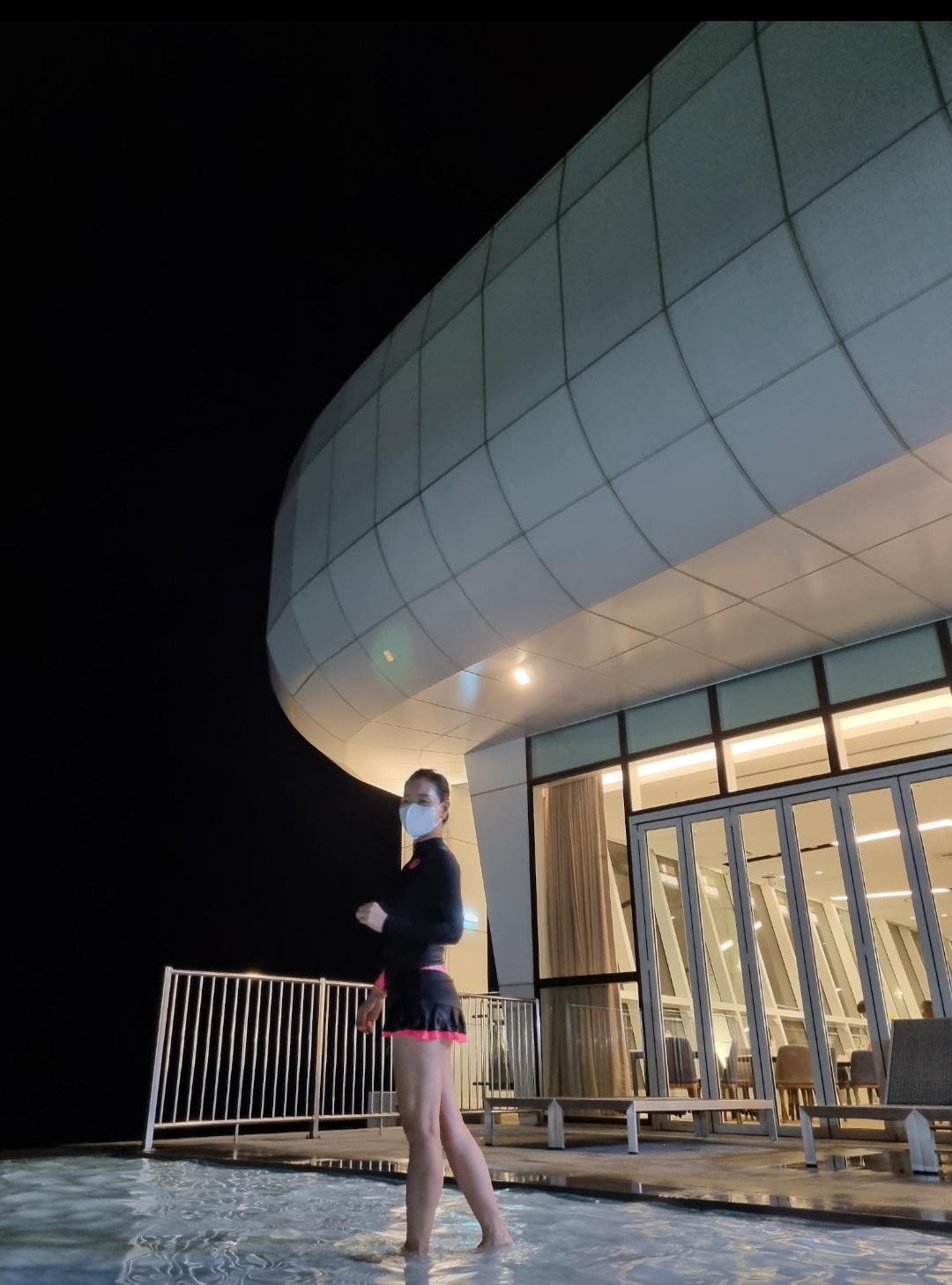 스카이베이 인피니티풀에서