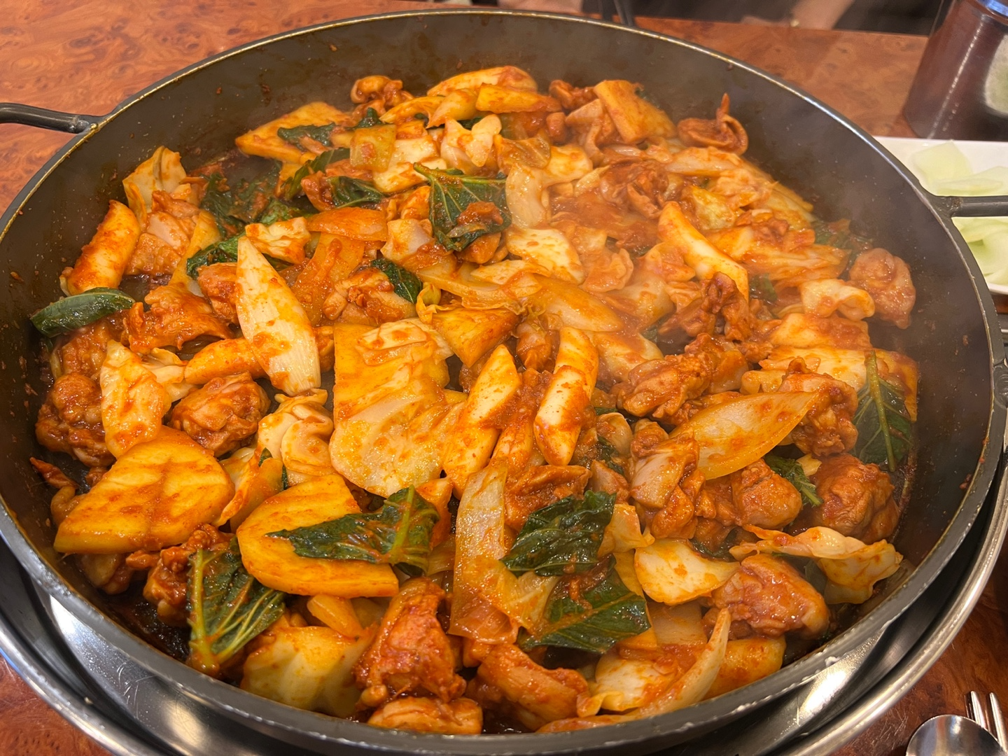 평촌-맛집-정통춘천닭갈비-사진.